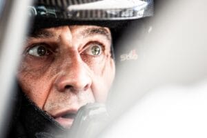 Dobry powrót Krzysztofa Holowczyca w rajdzie Saudi Baja. Po pierwszym odcinku jest drugi!