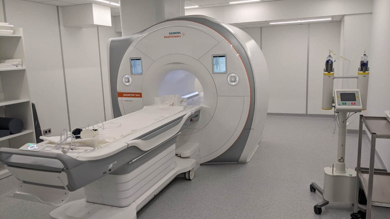 Otwarto nowoczesną pracownię rezonansu magnetycznego w olsztyńskiej Poliklinice