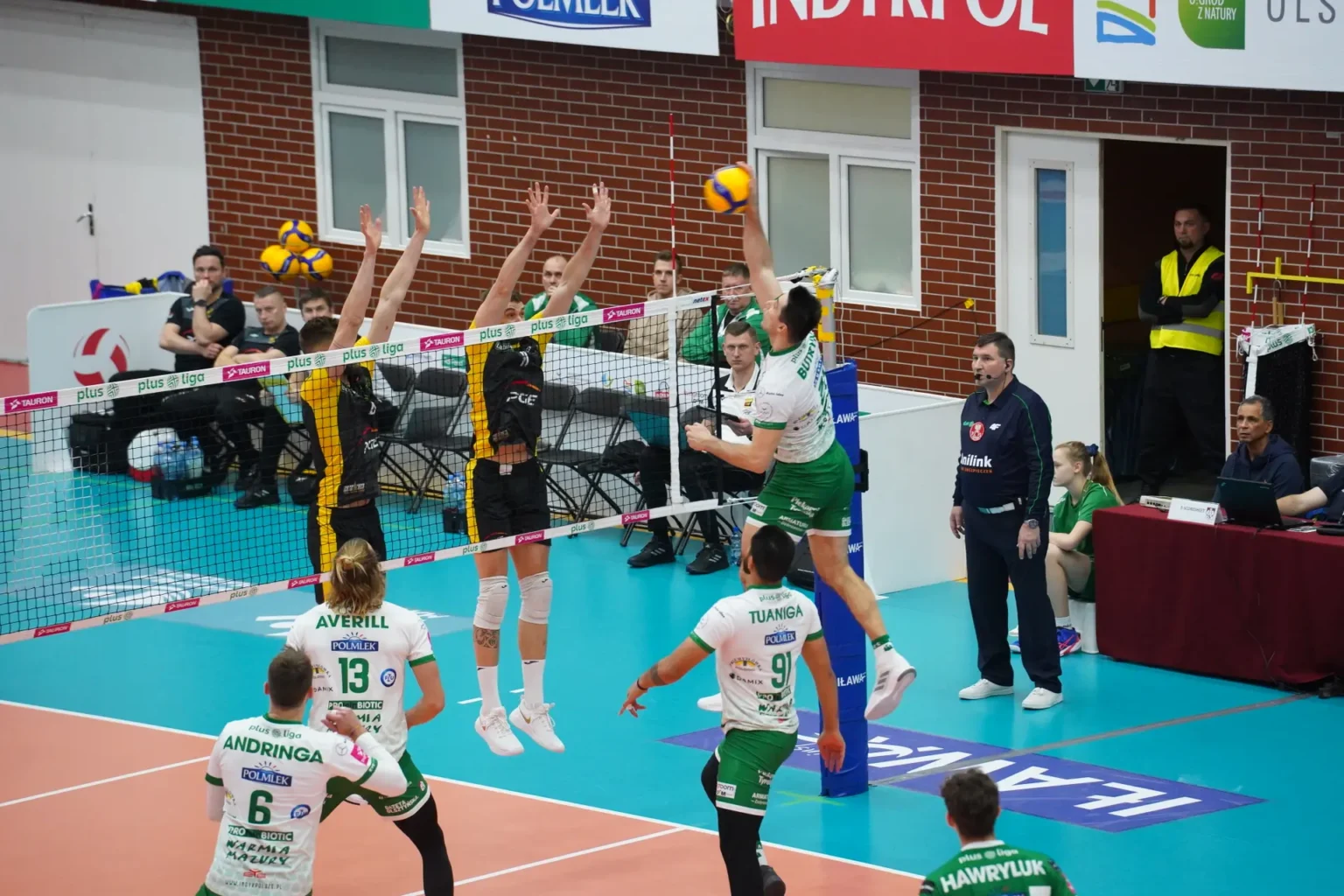 Wyjazdowy mecz Indykpolu AZS Olsztyn z PGE Skrą Bełchatów