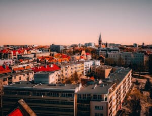 Własne M w Olsztynie. Na jaki metraż stać singla, a na jaki rodzinę 2+1?