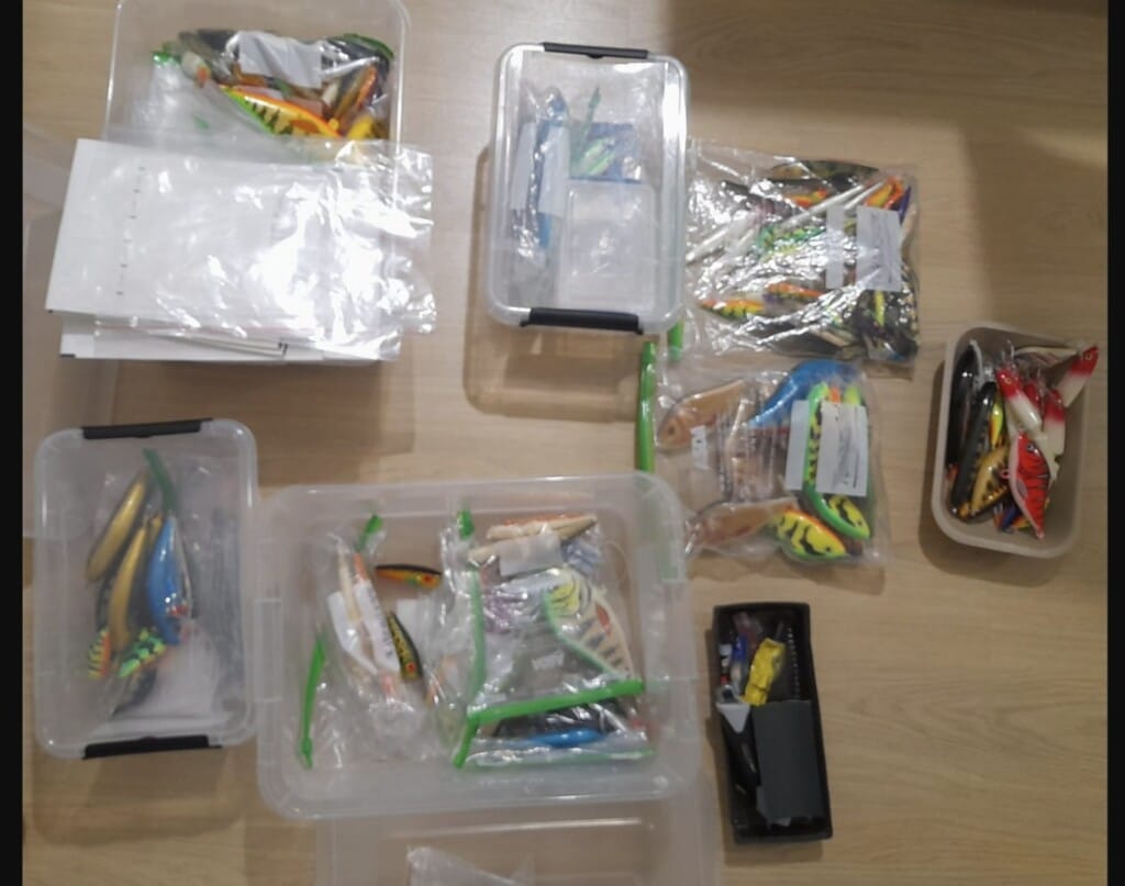 Ukradł przynęty wędkarskie z zakładu pracy. Usłyszał zarzuty