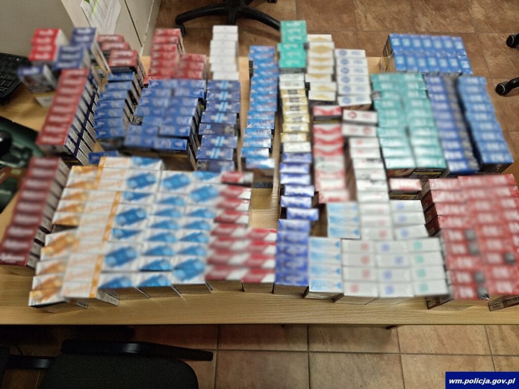 Policjanci zatrzymali 26- latka podejrzanego o kradzież ponad 500 paczek papierosów