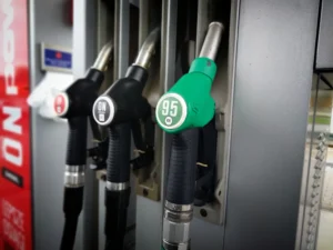 Koniec taniego tankowania? Prognozy cen paliw na kwiecień