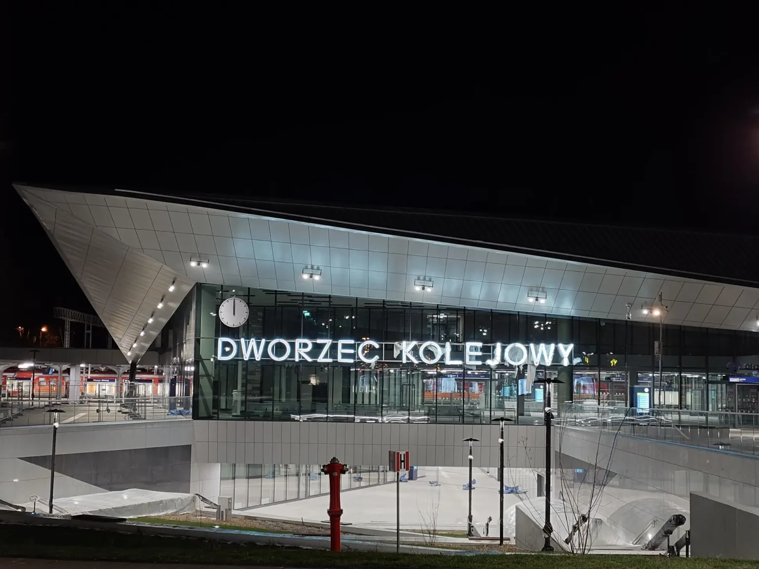 Otwarcie nowego dworca PKP w Olsztynie wstrzymane przez skargę "sąsiada"
