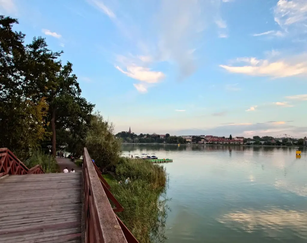 Ostróda rozbrzmi latem! Perła Mazur zaprasza na niezapomniane wakacje 2025