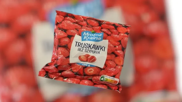 Uwaga na mrożone truskawki! Wykryto Salmonellę w produkcie popularnej sieci
