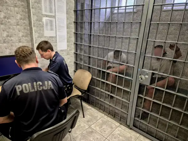 Ukradli silnik i uciekali… rowerkiem wodnym