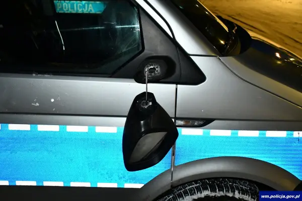 Podpalił drzwi, zniszczył radiowóz i miał narkotyki – 26-latek w rękach policji