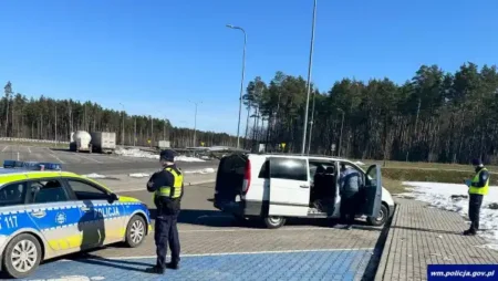 Paliwo skończyło się w najgorszym momencie. Ukradł mercedesa w Niemczech, wpadł pod Olsztynkiem! kradzież mercedes olsztynek