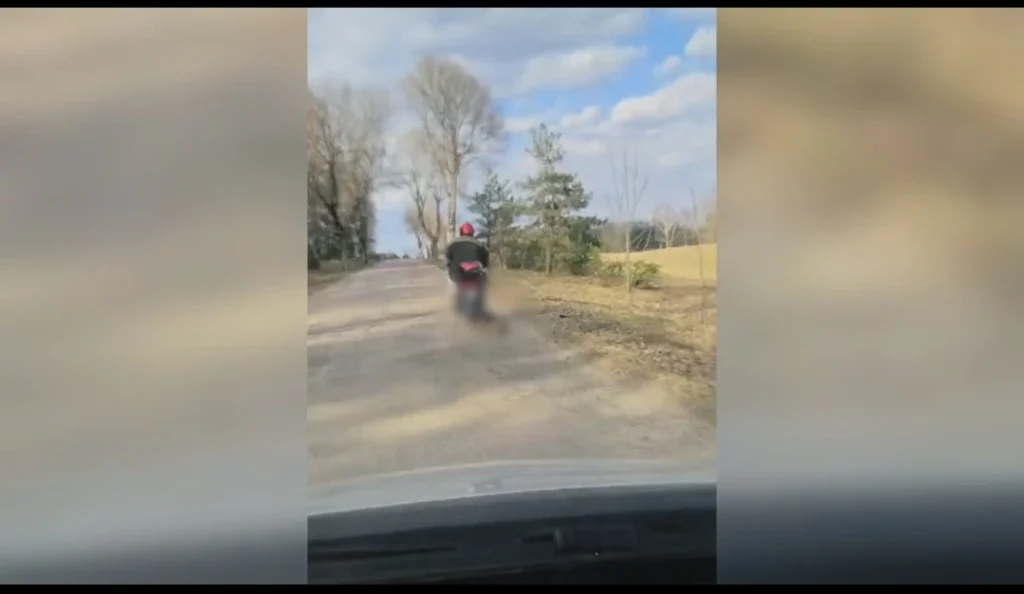 pies Mrągowo motorower