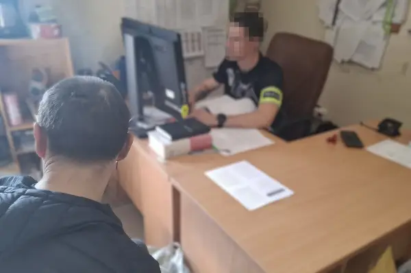 Kawa, słodycze i... kajdanki. Niedzielny rajd złodzieja przerwał policjant po służbie