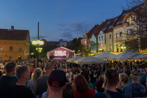 Wielkie siatkarskie emocje w Olsztynie! Brak biletów do „Uranii”? Kibicuj w strefie na Targu Rybnym!