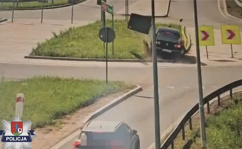 „Loty” nad rondem. Dwa niemal identyczne zdarzenia na drodze S5 w zaledwie kilka dni [WIDEO]