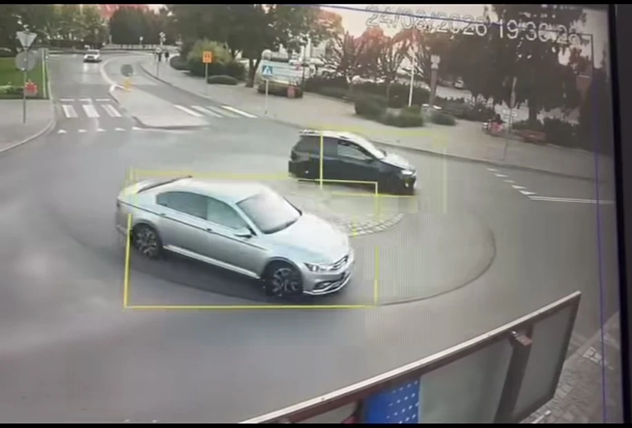 Celowo przejechał rondo pod prąd. 21-latek z Pasłęka uzbierał komplet punktów i stracił prawo jazdy