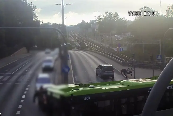 77-letni kierowca forda potrącił rowerzystę i stracił prawo jazdy [WIDEO]