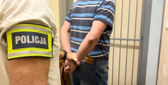 Atak na ochroniarza w olsztyńskim markecie. 43-latek odpowie za kradzież rozbójniczą